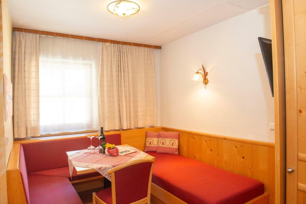 Starchenthof Apartment *