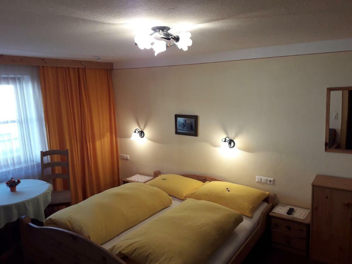 Starchenthof Apartment *